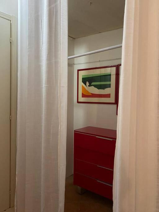 La Casa Nel Borgo Lägenhet Angera Exteriör bild